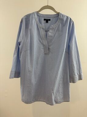 Lands' End Light Blue and White Stripe Men's Button-Down Shirt